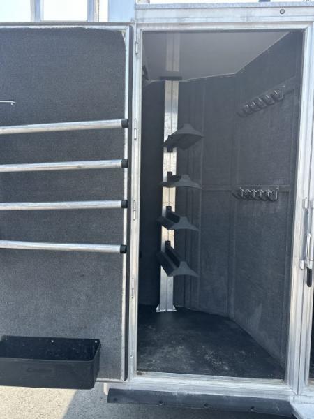 Used 2017 Cimarron 4 Horse with 12'8" Living Quarter