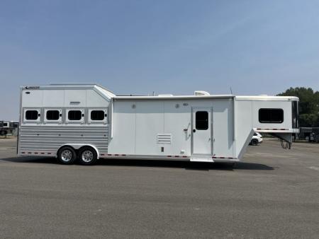 Used 2017 Cimarron 4 Horse with 12'8" Living Quarter