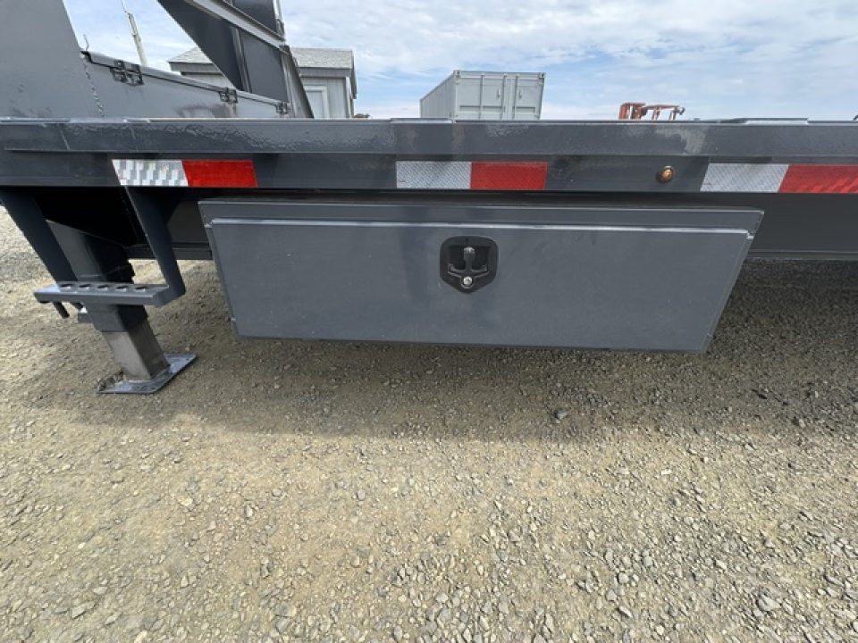 New 2027 Versatile Trailers FA FULL POWER Tilt Trailer Gooseneck