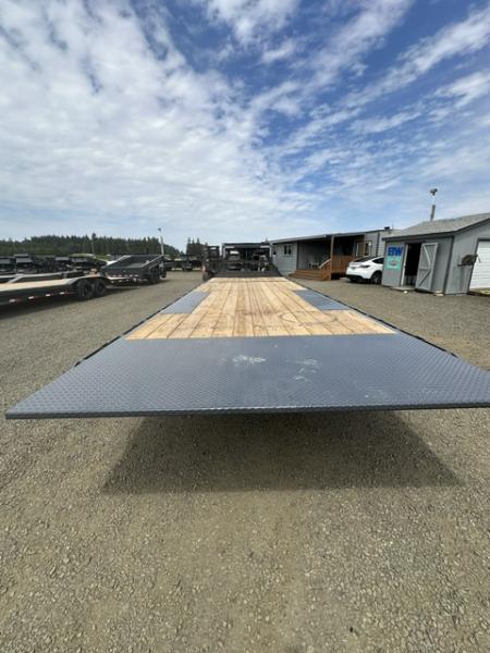 New 2027 Versatile Trailers FA FULL POWER Tilt Trailer Gooseneck