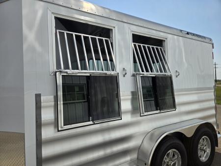 New 2026 Featherlite Trailers 9400-7204 Horse Trailer