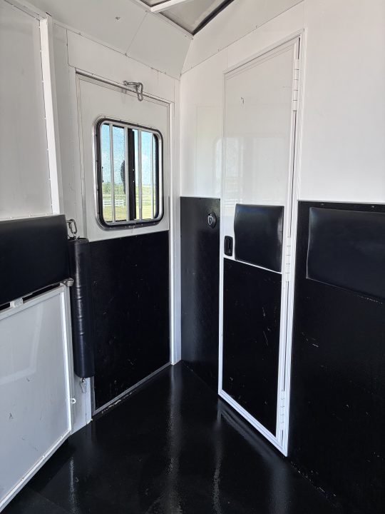 Used 2016 Bison Trailers 3H 11' LQ Horse Trailer