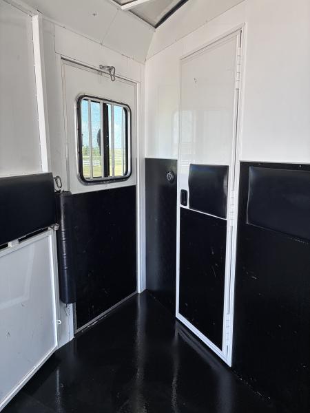 Used 2016 Bison Trailers 3H 11' LQ Horse Trailer