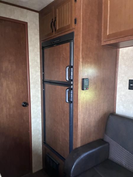 Used 2016 Bison Trailers 3H 11' LQ Horse Trailer
