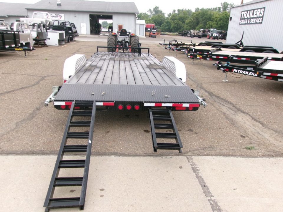 Used 2020 PJ Trailers Equipment Trailer