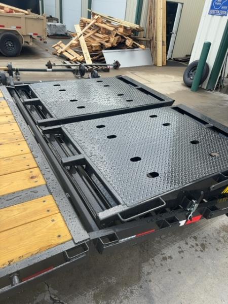New 2027 Big Tex Trailers 25+5 14GN Deckover Trailer
