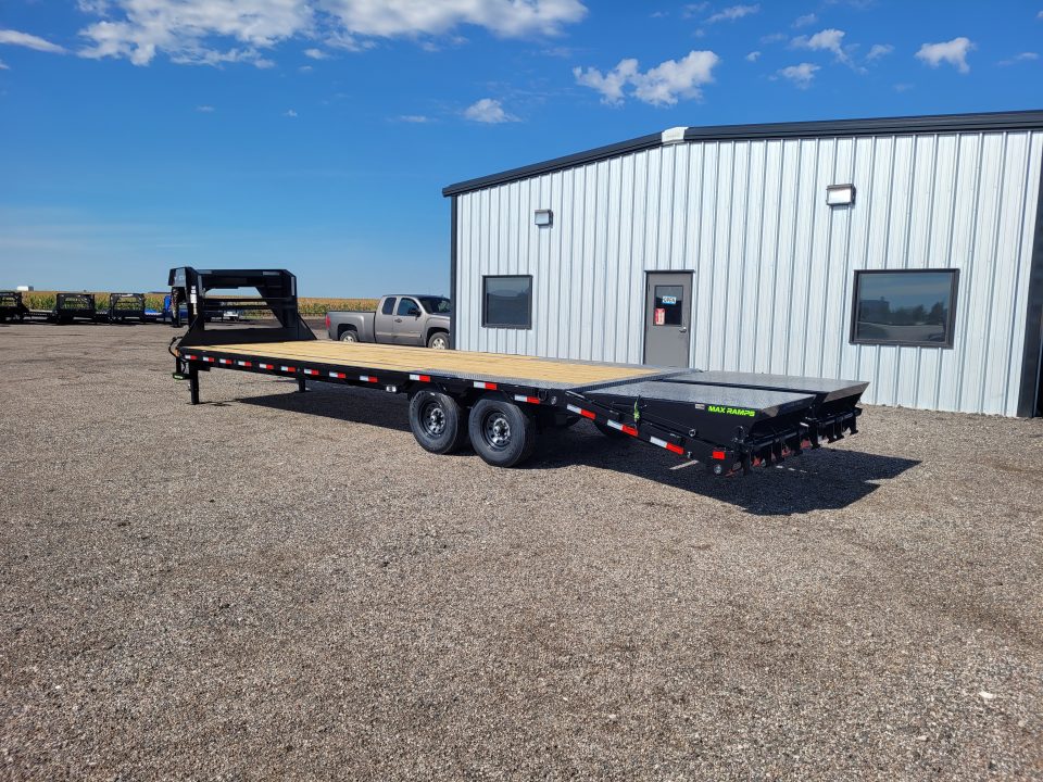 New 2027 Load Trail 102"x30' Gooseneck Deckover Trailer