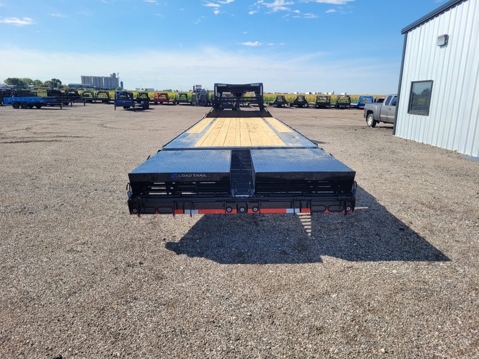 New 2027 Load Trail 102"x30' Gooseneck Deckover Trailer