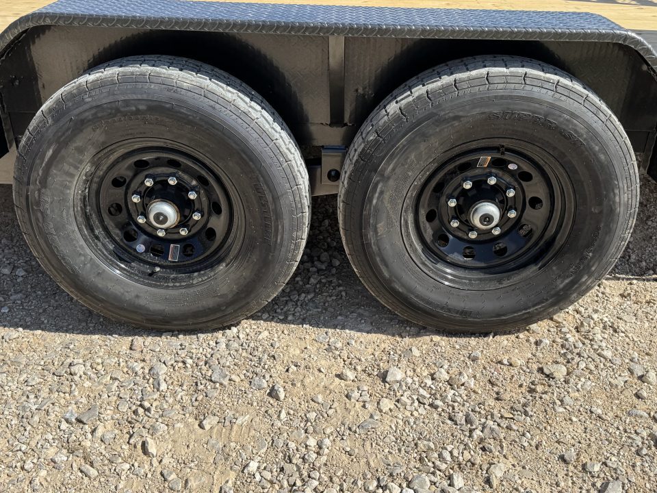 New 2027 MAXX-D C6B8320-7977 Equipment Trailer