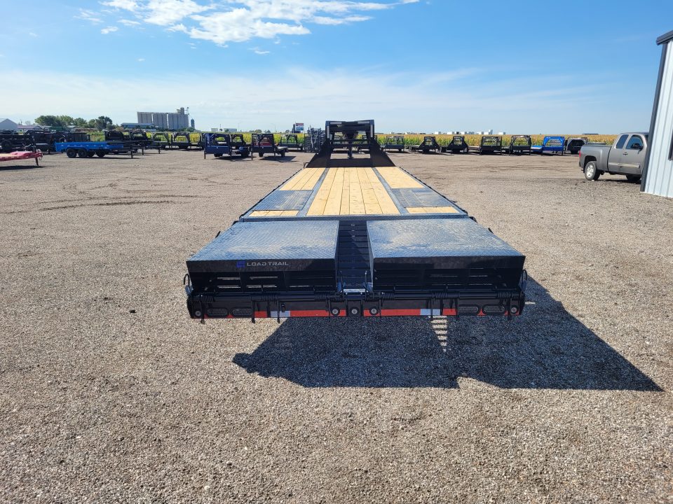 New 2027 Load Trail 102"x32' Gooseneck Deckover Trailer