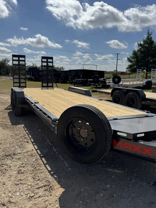 New 2027 MAXX-D EHX8322-7992 Equipment Trailer