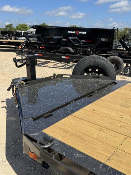 New 2027 MAXX-D EHX8322-7992 Equipment Trailer