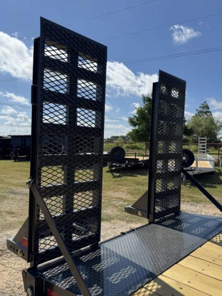 New 2027 MAXX-D EHX8322-7992 Equipment Trailer