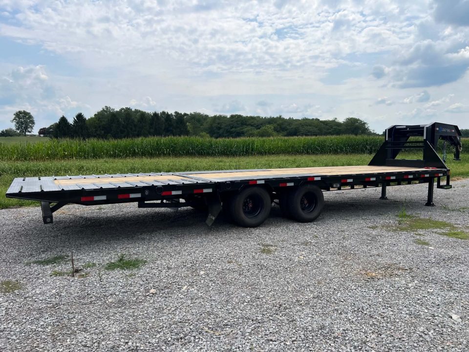 New 2026 Load Trail LT30LPGN Deckover Trailer