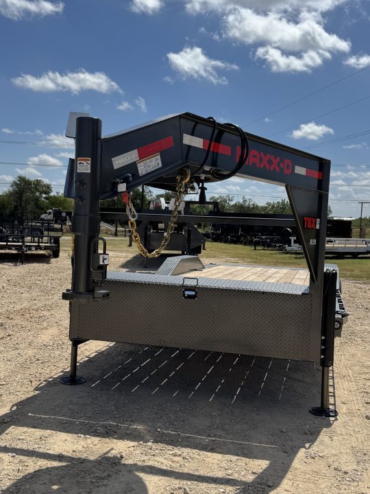 New 2027 MAXX-D T8B10224G-6528 Tilt Trailer