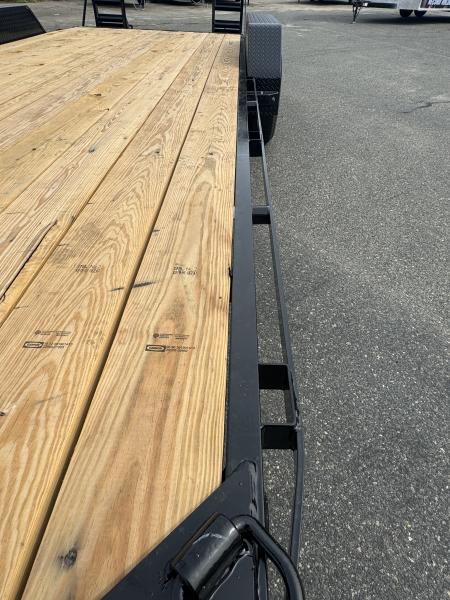 New 2027 Load Trail CH83"X20' Car Hauler