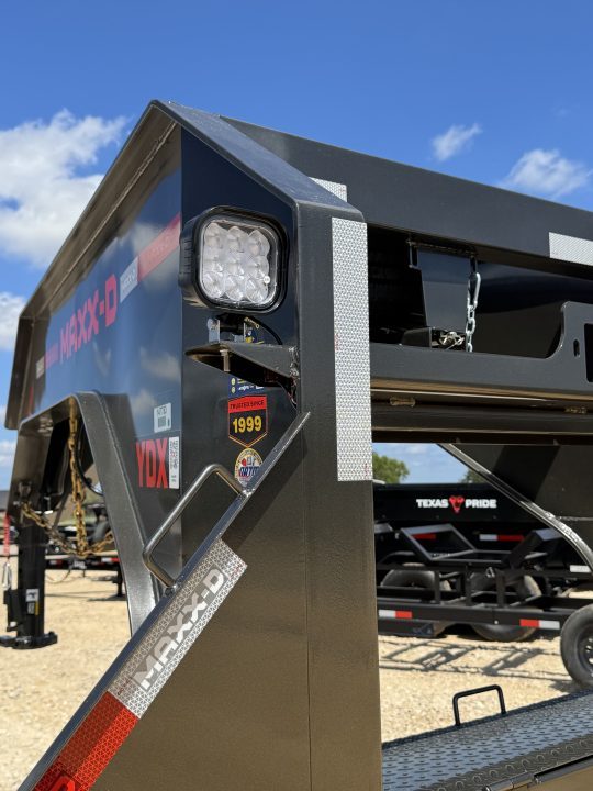 New 2027 MAXX-D YDB10234-7783 Deckover Trailer