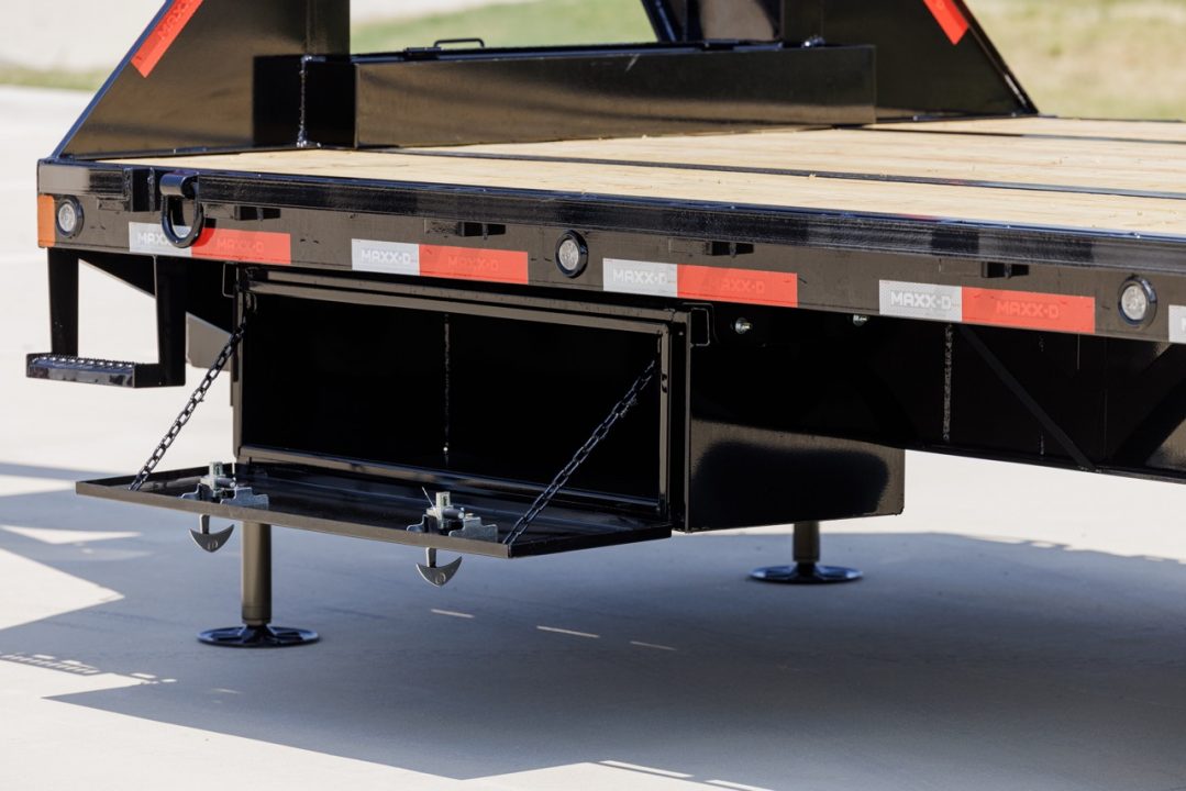 New 2026 MAXX-D YDB10234-010515 Deckover Trailer
