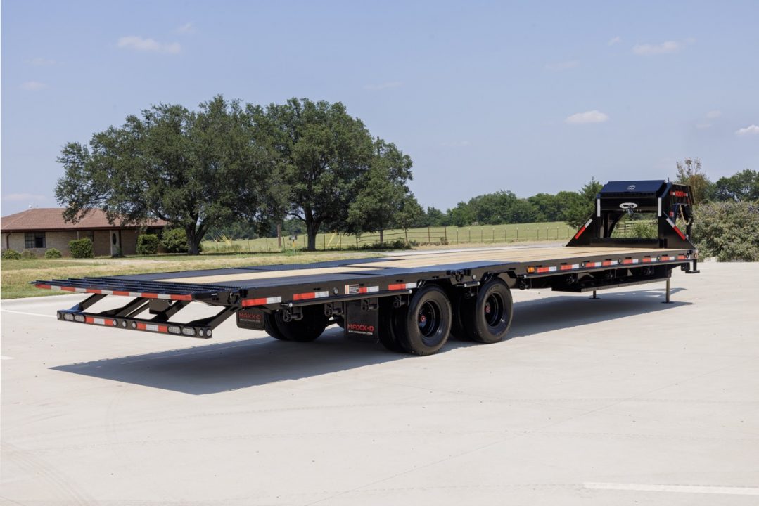New 2026 MAXX-D YDB10234-010515 Deckover Trailer