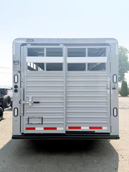 New 2027 Trails West Hotshot GREY/24' Stock combo