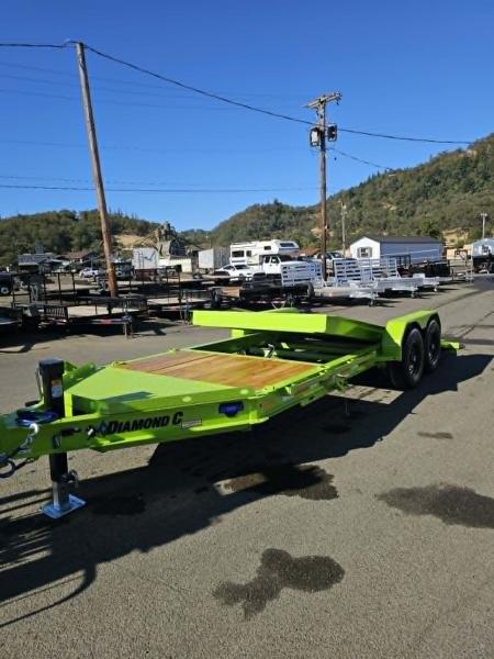 New SPLIT TILT 2027 Diamond C Trailers HDT207 82X20 Equipment Trailer 15500 GVWR LIME GREEN