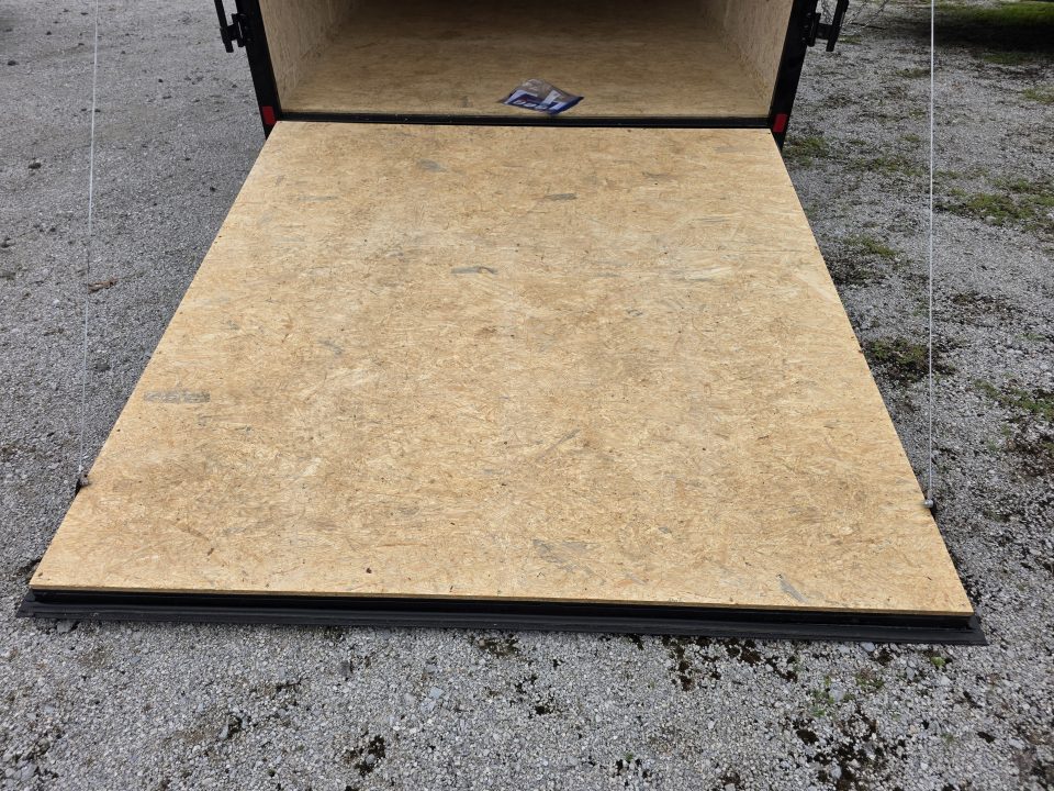 New 2026 Look Trailers 7X16 7' INSIDE RAMP DOOR 80" REAR OPENING 7 X 16 BLACKOUT SCREWLESS Cargo / Enclosed Trailer