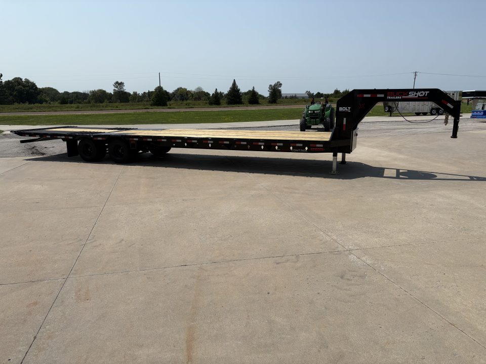 New 2027 Buckshot MFG Bolt HD 36 Hydraulic Dove tail 36ft 12k axles Deckover Trailer