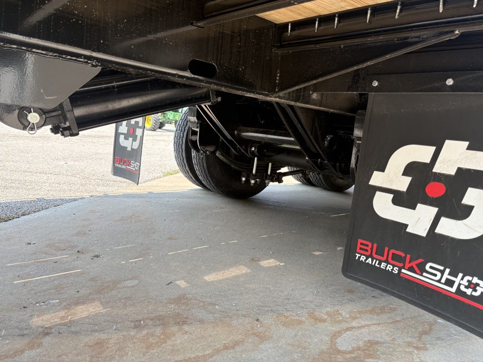 New 2027 Buckshot MFG Bolt HD 36 Hydraulic Dove tail 36ft 12k axles Deckover Trailer