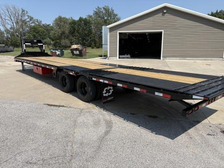 New 2027 Buckshot MFG Bolt HD 36 Hydraulic Dove tail 36ft 12k axles Deckover Trailer