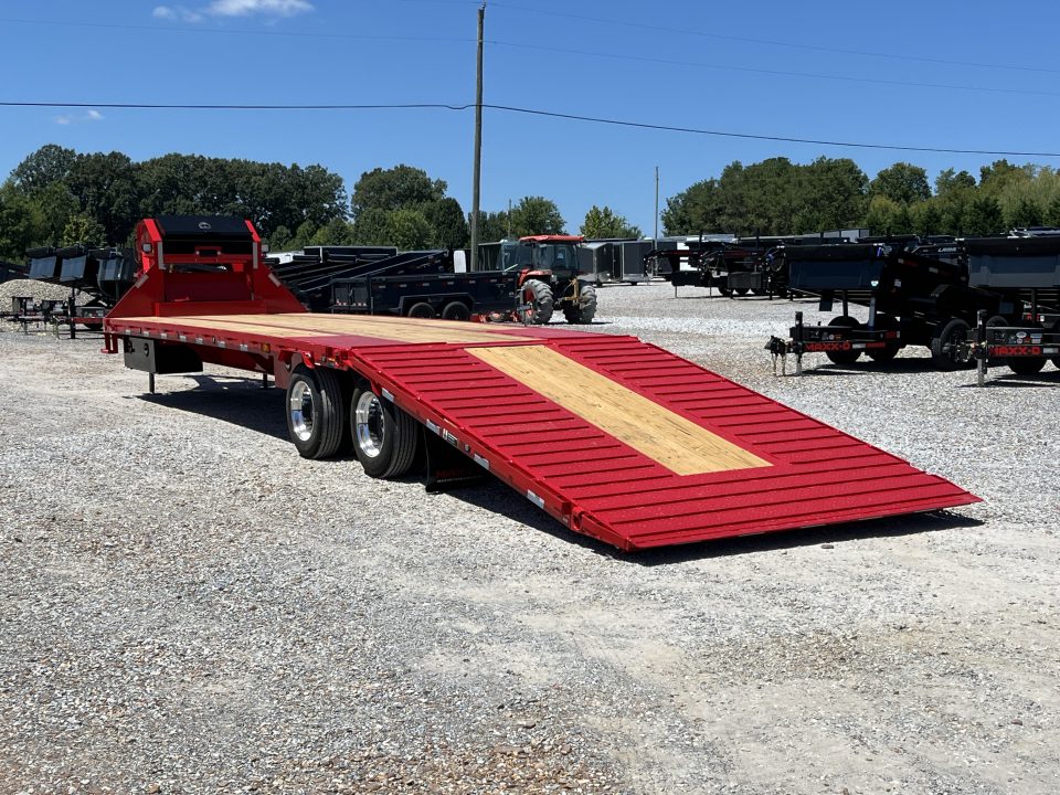 New 2027 MAXXD Hydraulic Dovetail Gooseneck Trailer | 34' x 102' 30K GVWR