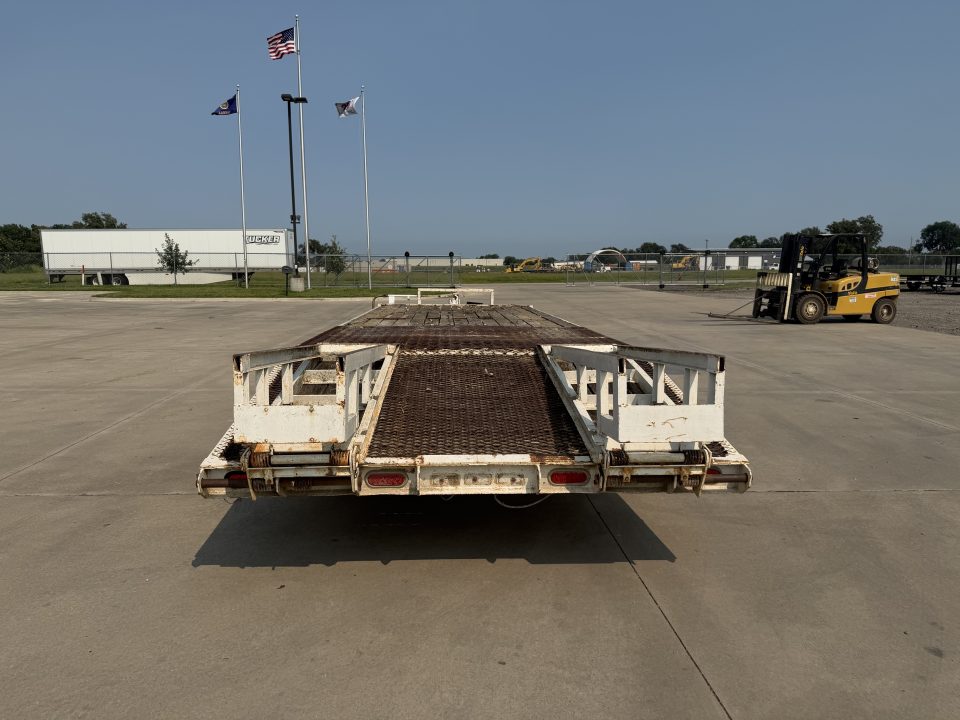 Used 1987 Custom Built 25' Deckover Trailer