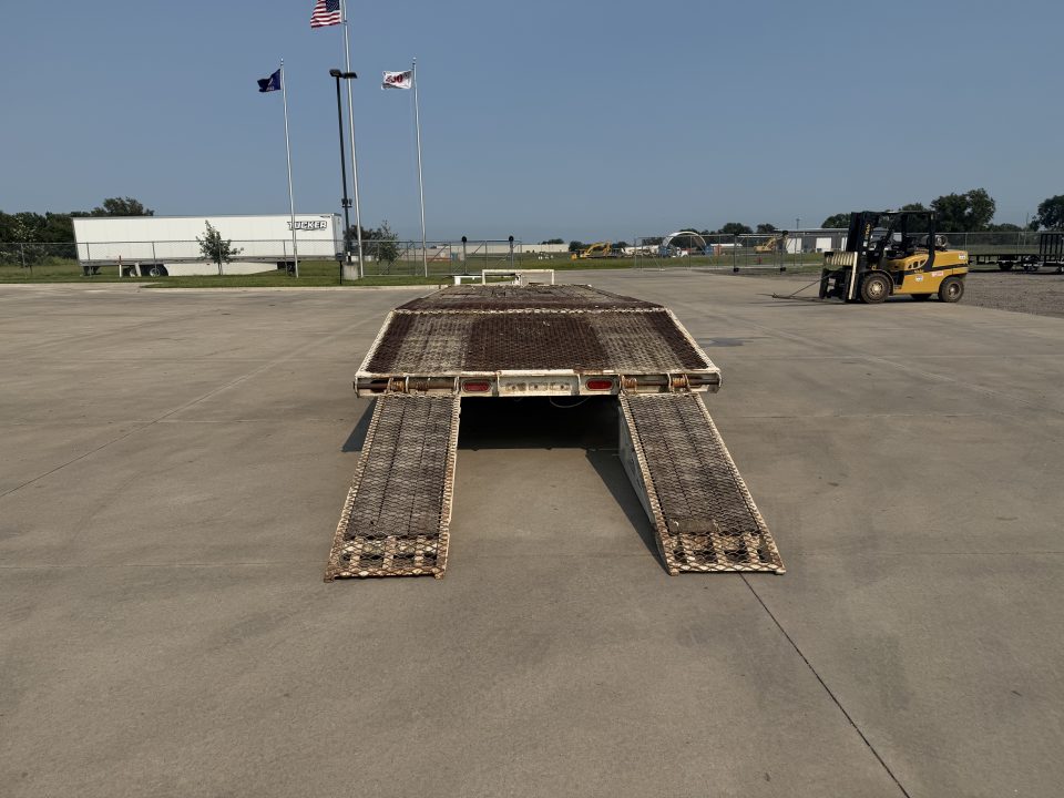 Used 1987 Custom Built 25' Deckover Trailer