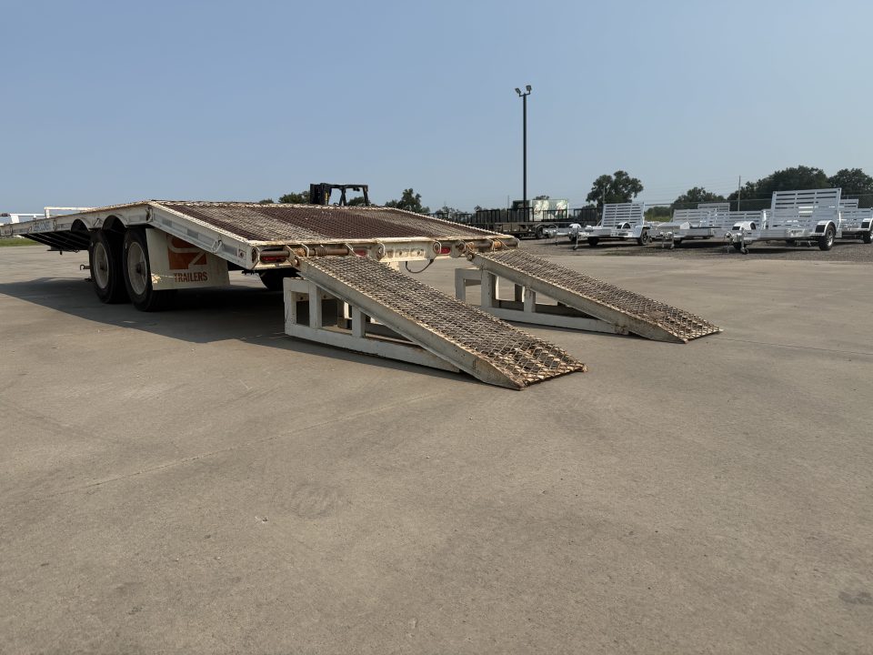 Used 1987 Custom Built 25' Deckover Trailer