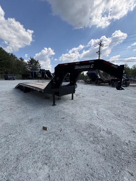 New 2027 Diamond C 8.5x30' Gooseneck, Hydr Dove & Jacks, 18K Payload, FMAX212HDT