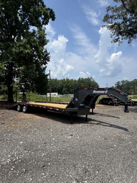 New 2027 Diamond C 8.5x30 Equipment, Hydraulic Dove FMAX212
