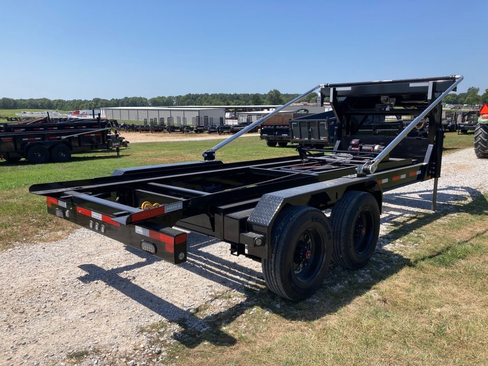 New 2027 MAXX-D 83X16 TANDEM 20K GN ROLL OFF W/ 22K WINCH, HYDROJACKS, POWER TARP & WIRELESS REMOTE Roll Off