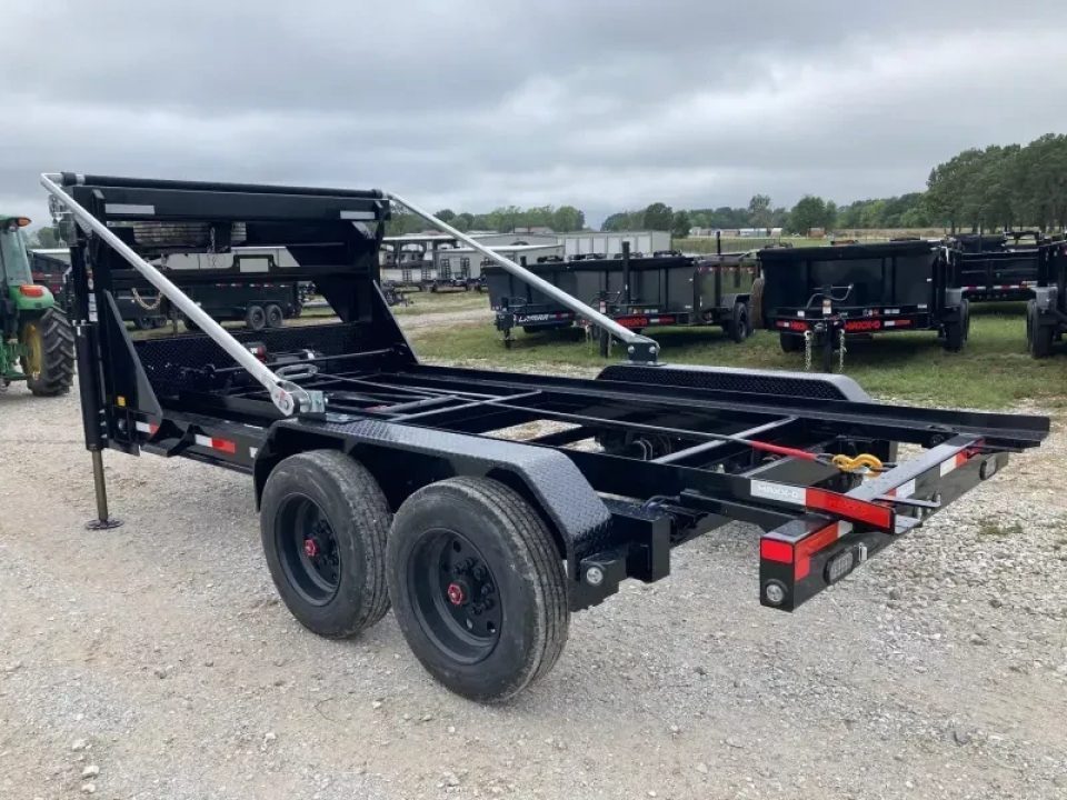New 2026 MAXX-D 83X14 TANDEM 18K GN ROLL OFF W/ HYDROJACKS, 22K WINCH, POWER TRAP & WIRELESS REMOTE