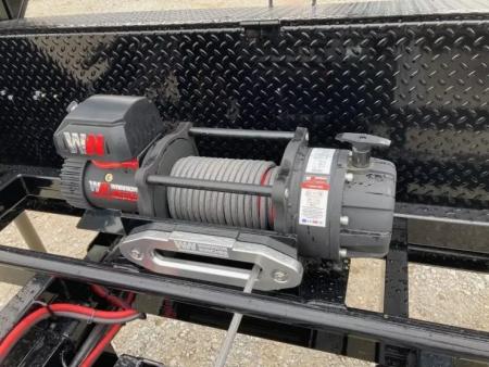 New 2026 MAXX-D 83X14 TANDEM 18K GN ROLL OFF W/ HYDROJACKS, 22K WINCH, POWER TRAP & WIRELESS REMOTE
