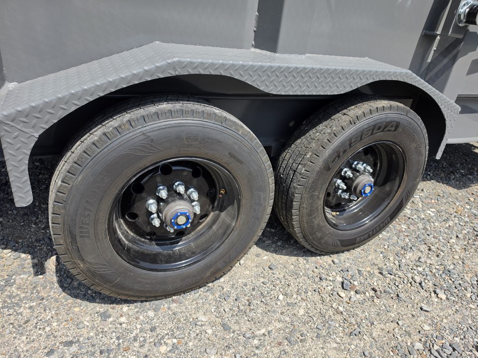 New 2027 Diamond C LPT210 16' LPT210 16' x 82" 10K Axles Gooseneck Pacesetter Edition