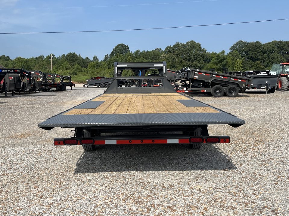 New 2027 Lamar Gooseneck Deckover Tilt | 102" x 26' 16K GVWR