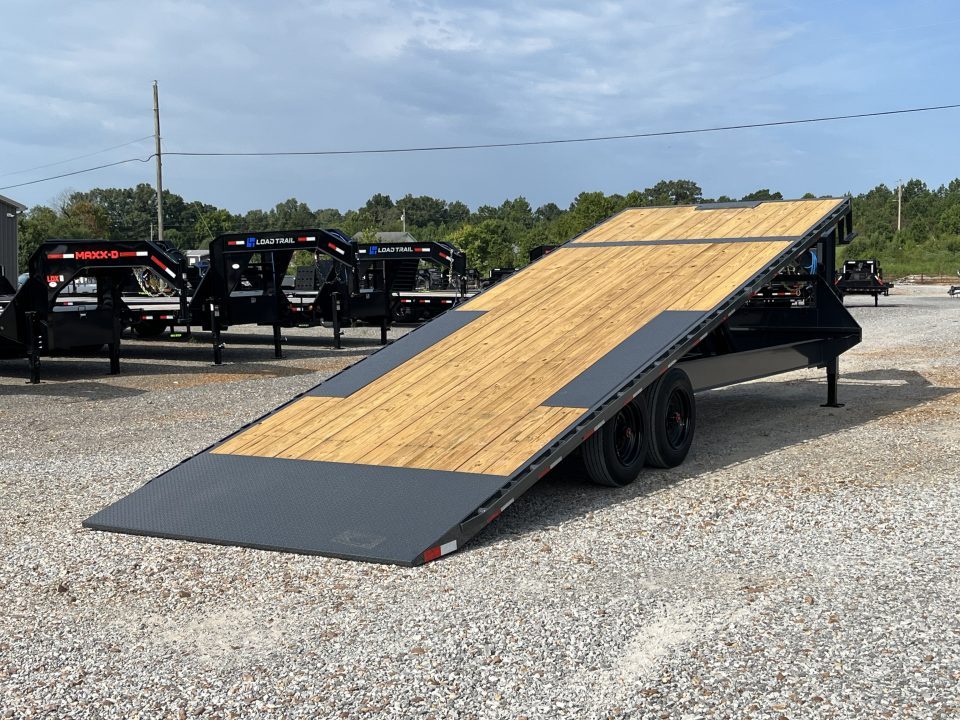 New 2027 Lamar Gooseneck Deckover Tilt | 102" x 26' 16K GVWR