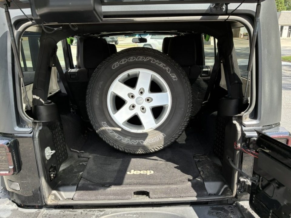 Used 2013 Jeep Wrangler Unlimited Sport SUV