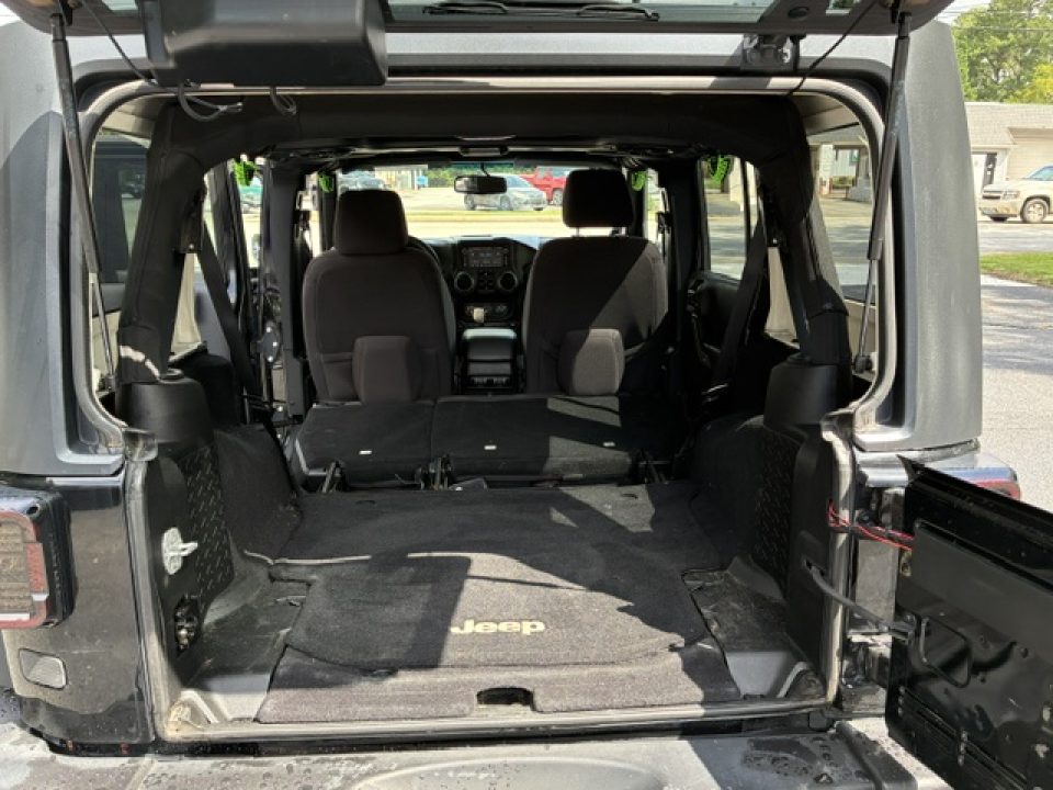 Used 2013 Jeep Wrangler Unlimited Sport SUV