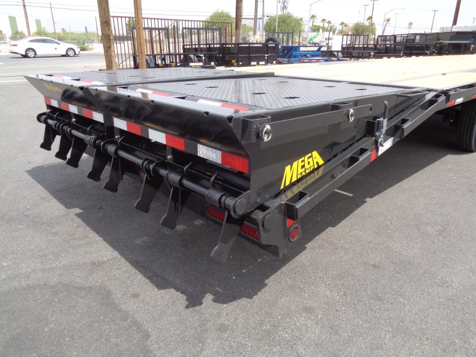 New 2027 Big Tex Trailer * 16GN-40D5A * 40ft Super Duty Single Wheel Tandem Axle Gooseneck Trailer w/ Mega Ramps