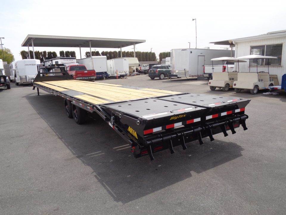 New 2027 Big Tex Trailer * 16GN-40D5A * 40ft Super Duty Single Wheel Tandem Axle Gooseneck Trailer w/ Mega Ramps