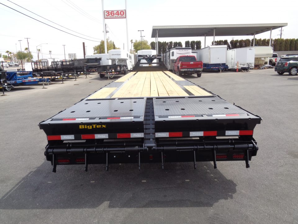 New 2027 Big Tex Trailer * 16GN-40D5A * 40ft Super Duty Single Wheel Tandem Axle Gooseneck Trailer w/ Mega Ramps