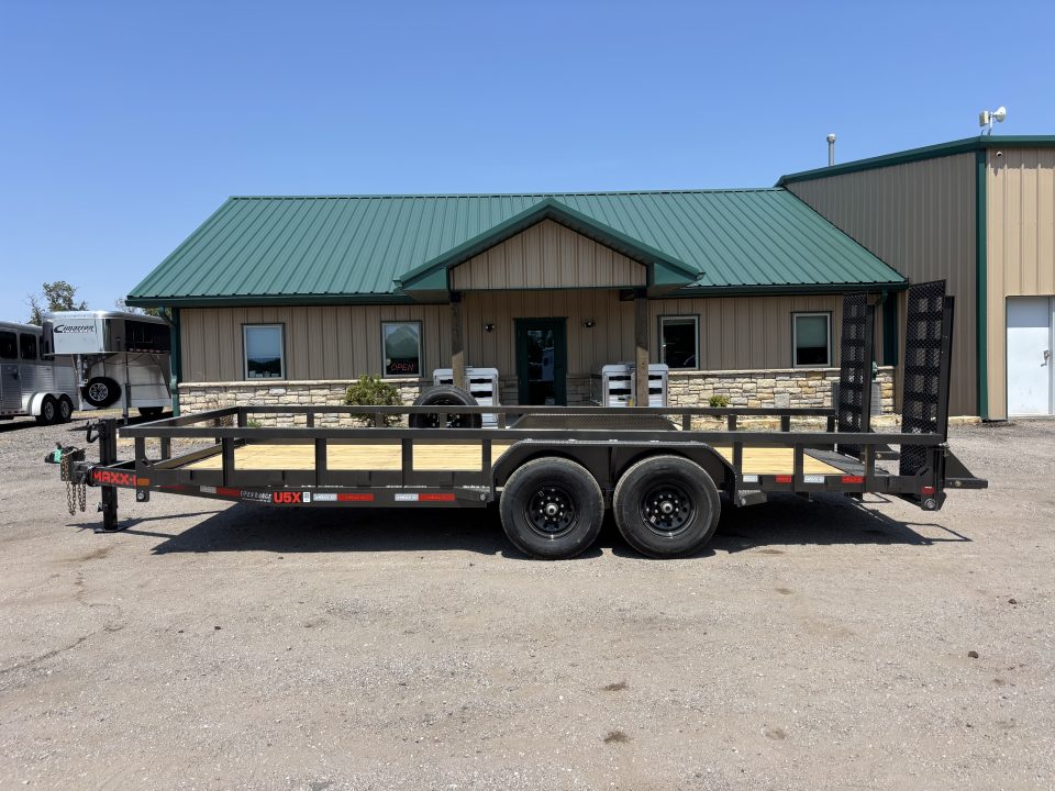 2027 MAXXD U5X8320