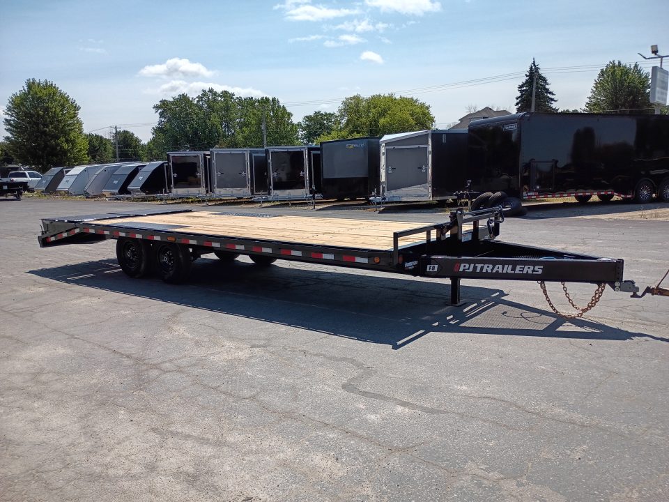 New 2027 PJ Trailers F8242