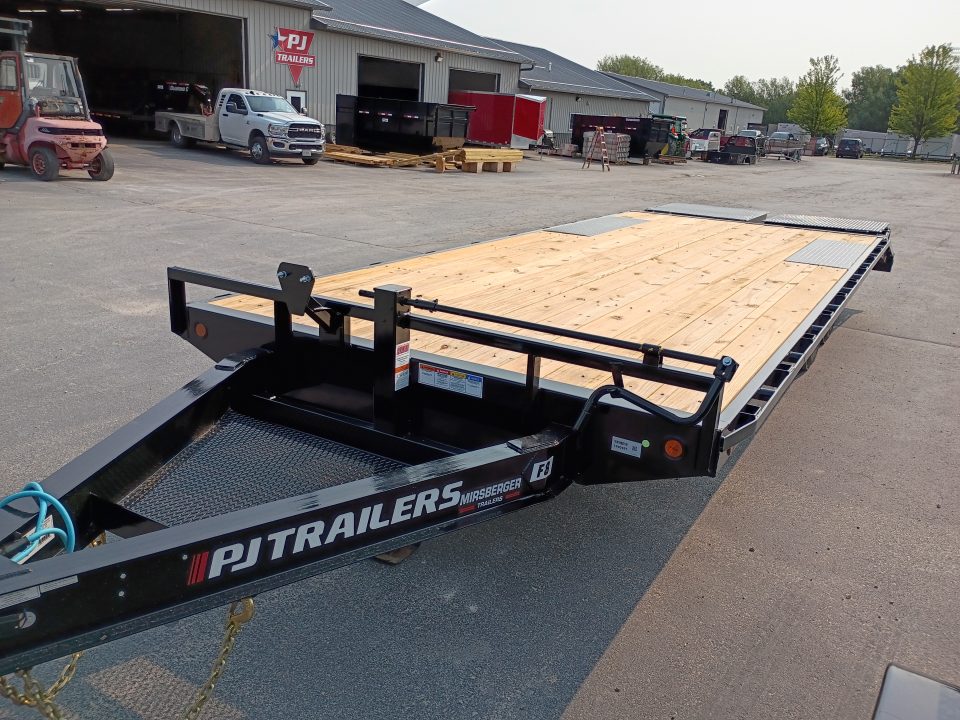 New 2027 PJ Trailers F8242