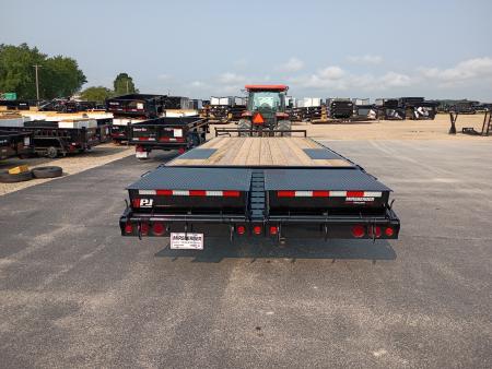 New 2027 PJ Trailers F8242